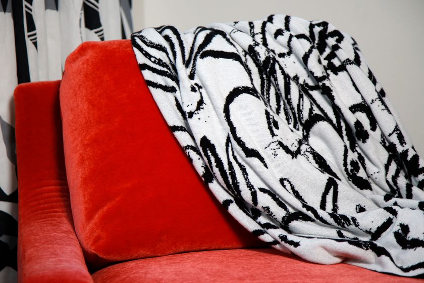 Rabbit Run Cashmere Throw, Black & White
